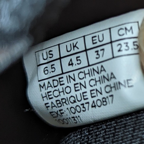 TOMS Black ELLA CHELSEA Crushed VELVET Slip-On ANKLE BOOTS Women sz 6.5M new wit - Picture 9 of 11